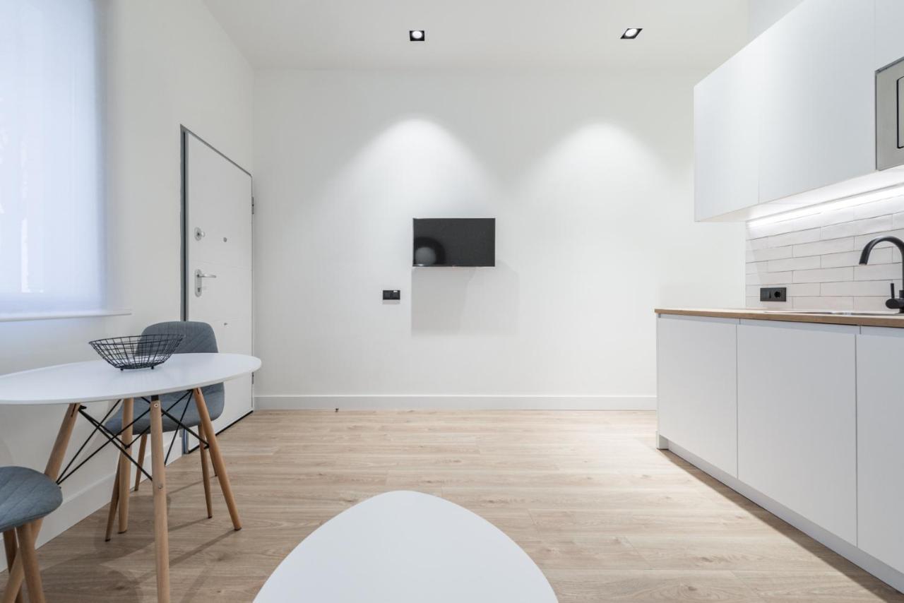 Apartament Jes B Close To Bernabeu Stadium Madrid Eksteriør billede